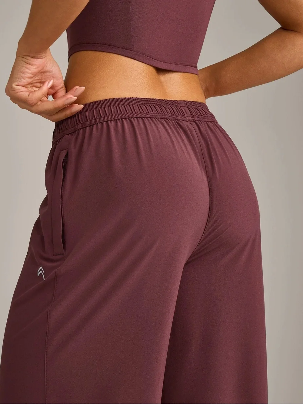 ONER ACTIVE AIRMOVE™ STRAIGHT LEG PANTS WITH REFLECTIVE LOGO - Picture 2 of 7